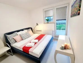 Florian Garden Apartment with private parking - Image 2