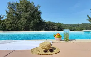 Romantic cottage for 2 adults with swimming pool - Image 5