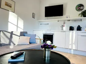 Enchanting guesthouse in a central location - Image 2