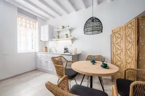 Luxury Apartment at the heart of Mykonos City (01) - Image 2
