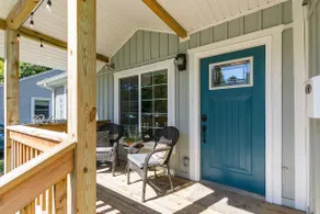 Stylish Urban Escape-Office/covered deck/open plan - Image 5