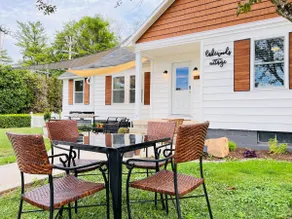 Lakewoods Cottage - Image 3