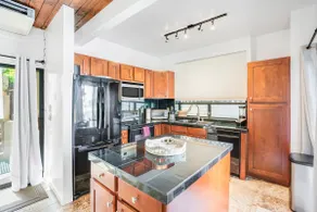 Perfect Private Kalapaki Beach Cliffside Getaway! - Image 3