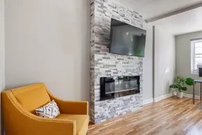 Spacious 1 Bedroom w/parking in Canarsie Brooklyn - Image 2