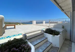 Luxury sea view home at only 4-min walk to beach - Image 5