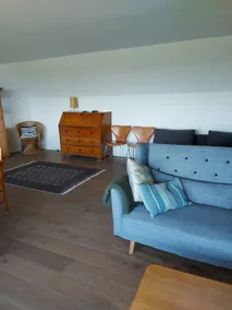 Entire apartment in beautiful surroundings - Image 4