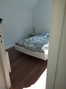 Entire apartment in beautiful surroundings - Image 5