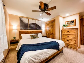 Cozy Condo - Pool - Game Room - Walk to Lifts! - Image 4