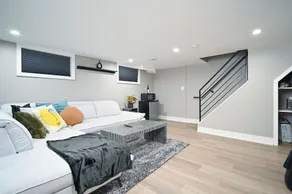Futuristic, Stylish &Comfy★Near Nats Park &Parking - Image 2