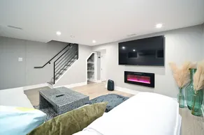 Futuristic, Stylish &Comfy★Near Nats Park &Parking - Image 4