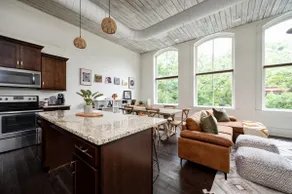 Downtown Loft - Walkable to Dining and Entertainment - Image 4
