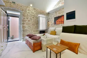 Corfu Cathedral Studio - Image 5