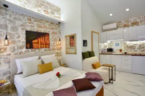 Corfu Cathedral Studio - Image 2