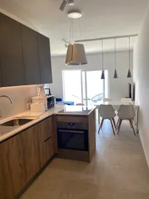 Sea View 3BR Apt| Balcony | Modern | Walk to Beach - Image 5