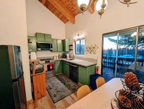 Cozy Pinecrest-Dodge Ridge Area Summer/Winter Fun Resort with King-Size Bed! - Image 4