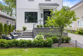 Lux Downtown Home: 2 King Suites in Royal Oak! - Image 2