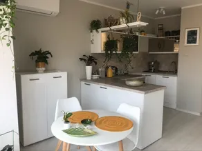 Cosy Urban Jungle Style Apt. in the heart of city - Image 2