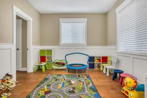 Spacious Walkable 4BR/3BA Free Parking, A/C! - Image 3