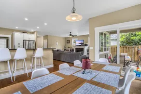 Spacious Walkable 4BR/3BA Free Parking, A/C! - Image 5