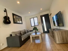 The Little House in Bassée - Image 3