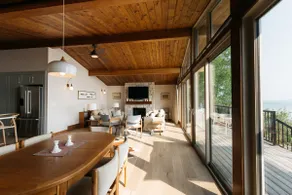Newly Renovated Luxury Lake Front Cottage with Private Dock and boat lift - Image 4