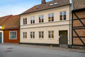 Sunshine first floor apartment in Ystad center - Image 3