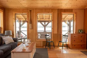 Cheerful 3-bedroom cottage with Indoor Fireplace - Image 3