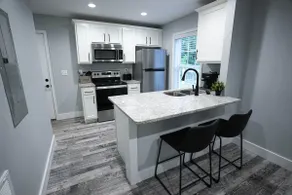 Luxury Getaway in the Heart of Downtown Corbin - Image 5