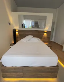 Cozy luxury home - Image 3