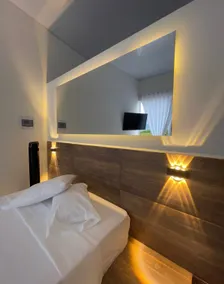 Cozy luxury home - Image 2