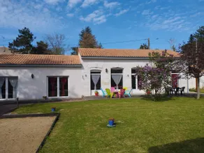 L'ABRI GÎTE – 2 bedrooms, sleeps 7, Thouars, 98 m², quiet - Image 2