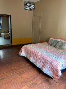 Beautiful and central apartment with parking. - Image 2