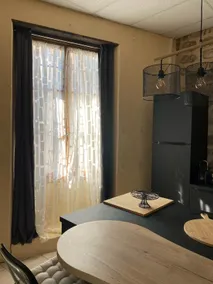 Superb charming apartment 2 minutes to the city center - Image 3