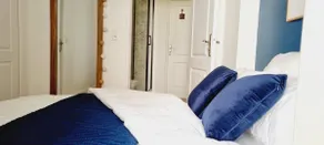 Apartment with private terrace - Image 4