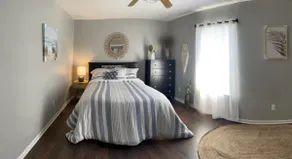 Home in Groves - Image 5