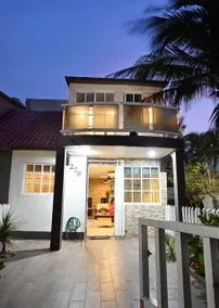 Coral House, beachfront with ocean view - Image 5