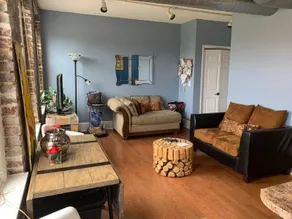 Fabulous DOWNTOWN LOCATION! Walk Score 99 - Image 2
