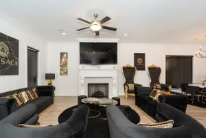 Gold Luxury Palace Near Downtown & LSU - Image 5