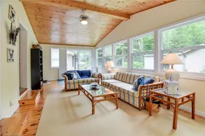 Private Waterfront Cottage, Rivermist Retreat - Image 2
