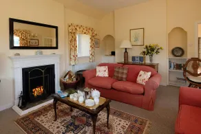 Bruntlands Steading - 5 Bedrooms with Open Fire - Image 5