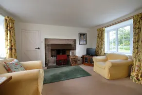 Lower Bruntlands - woodburning stove - 2 bedrooms - Image 3