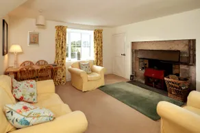 Lower Bruntlands - woodburning stove - 2 bedrooms - Image 2
