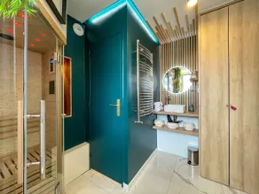 ”Bulle d'Or Spa”: Hot Tub & Sauna - Image 3