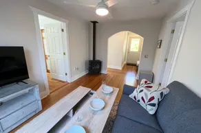 Sea Breeze apt, 10 min walk to Beach! EV Charger - Image 2