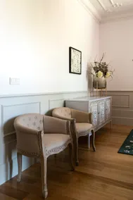 Deluxe Classic Apartment - Image 2