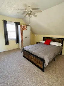 Star House, Cozy 4 full bed retreat. - Image 5