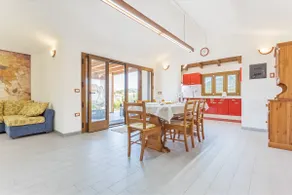 Villino Elisa with veranda and garden overlooking the sea - Image 4
