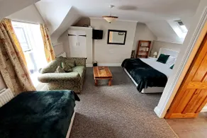 The Stables - Spacious cottage with stunning views - Image 4