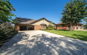 Waterfront oasis! - Image 3