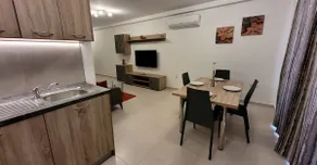Lovely Apartment with Side Sea View - Image 4